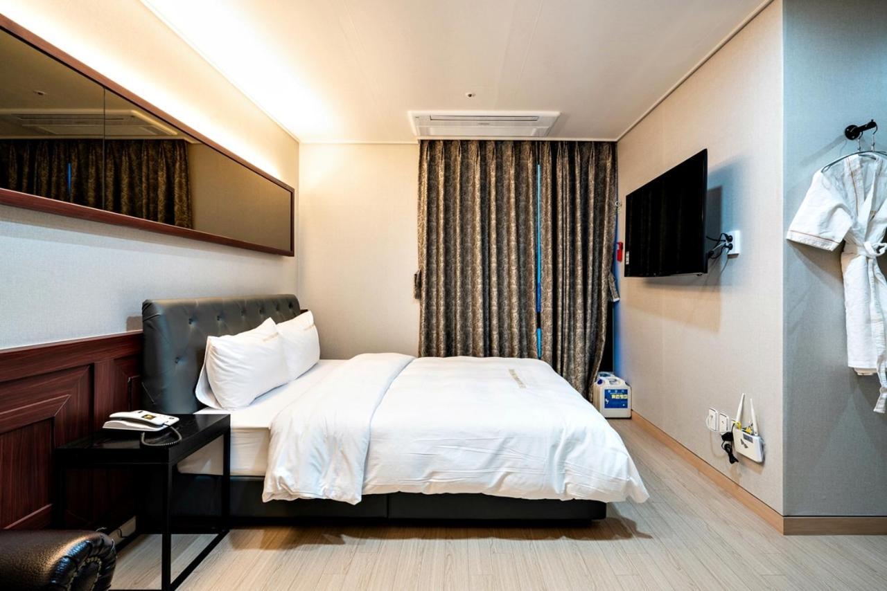 Siheung Seoul Tourist Hotel Bagian luar foto
